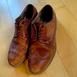 G.H. Bass & Co. 10.5 W leather upper wingtip